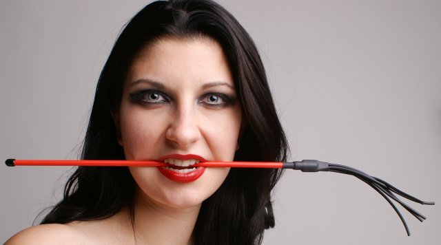 GERTE - kurzer Intimklopfer 03